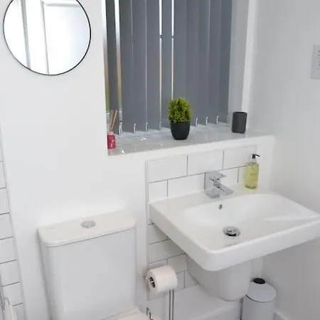 Erasmus House - 3 Bedrooms - City Centre, Netflix, Wifi, Free Private Parking Derby Exterior photo