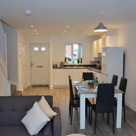 Erasmus House - 3 Bedrooms - City Centre, Netflix, Wifi, Free Private Parking Derby Exterior photo