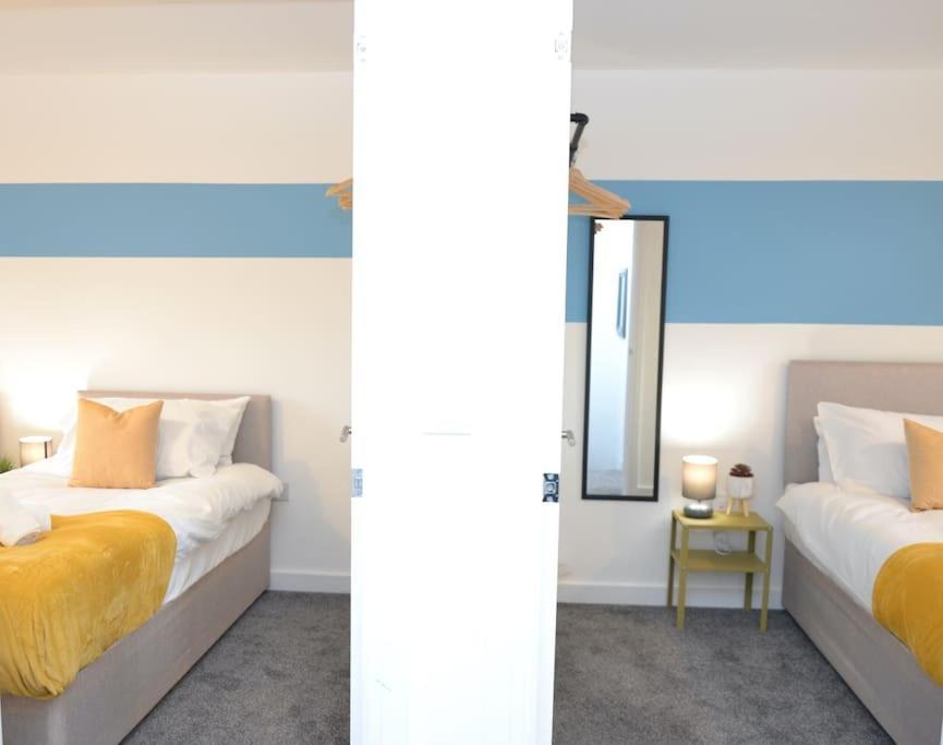 Erasmus House - 3 Bedrooms - Centre, Netflix, Wifi, Free Private Parking