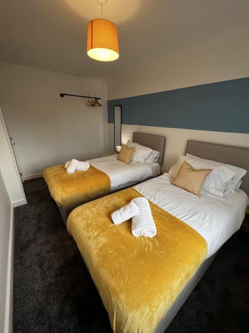 Erasmus House - 3 Bedrooms - Centre, Netflix, Wifi, Free Private Parking * Derby