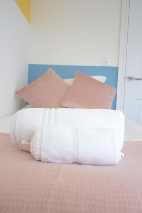 Erasmus House - 3 Bedrooms - Centre, Netflix, Wifi, Free Private Parking *